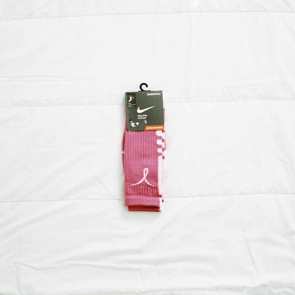 Nike Elite Breast Cancer Awareness - Picture 2 of 4